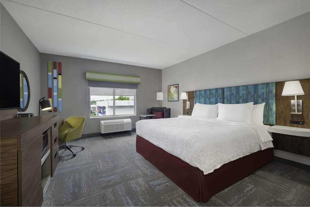Hampton Inn Midland, On Стая снимка