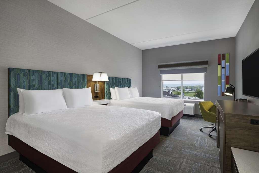 Hampton Inn Midland, On Стая снимка