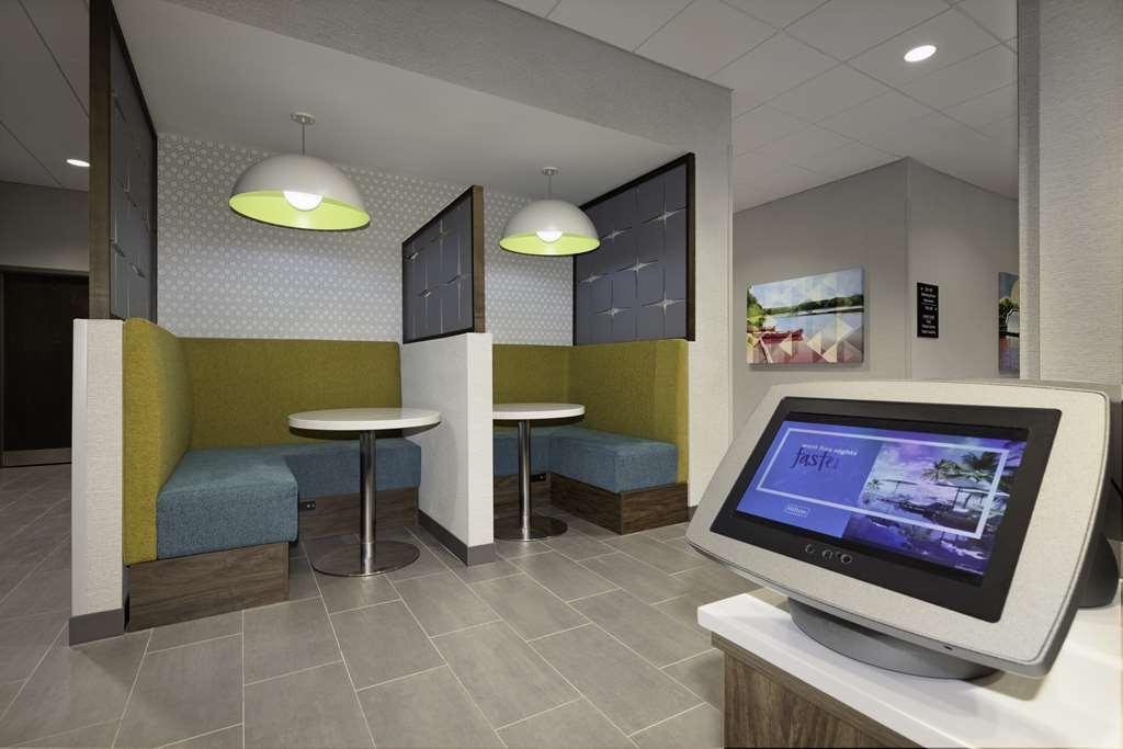 Hampton Inn Midland, On Съоръжения снимка